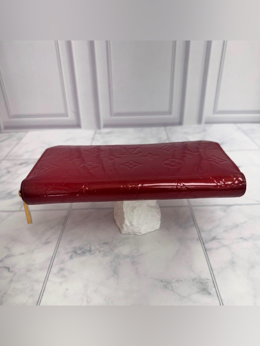 Louis Vuitton Red Vernis Monogram Zippy Wallet - Picture 6 of 13